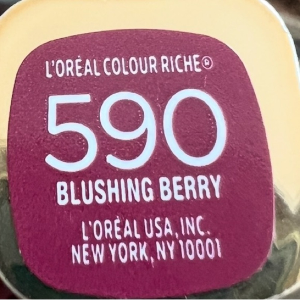 L'Oreal Lipstick - Deep Berry - Picture 6 of 6
